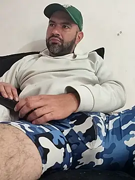 hairyandbigmann Live XXX-chat