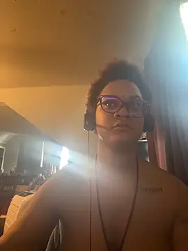 Chat +18 de nickytheehawtie ao vivo