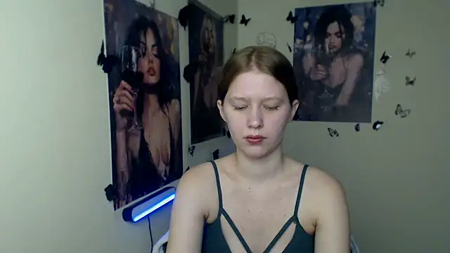 XXX chat uživo modela StellaCRL