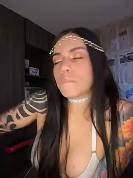XXX chat uživo modela i_am_nina_