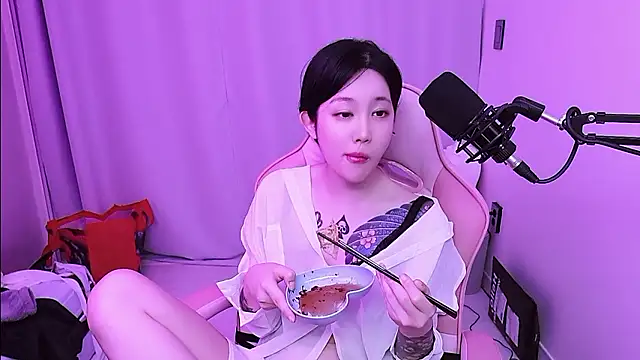 Chatroom XXX en direct de MISA_02