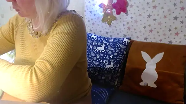 QueenLana Webcam show