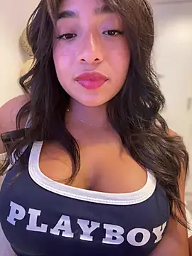 Bellafr Adlı Modelin Canlı XXX Sohbeti