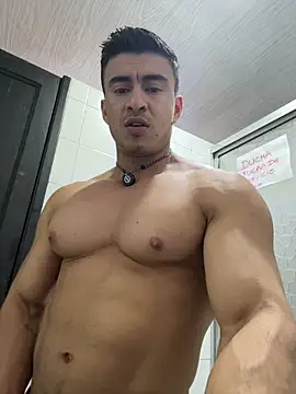 Pokazy przed kamerką – Chris_Clarck