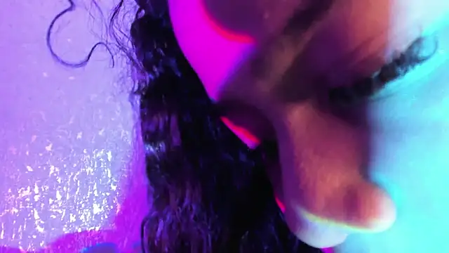 Chat +18 de Sofi_Fox_ ao vivo