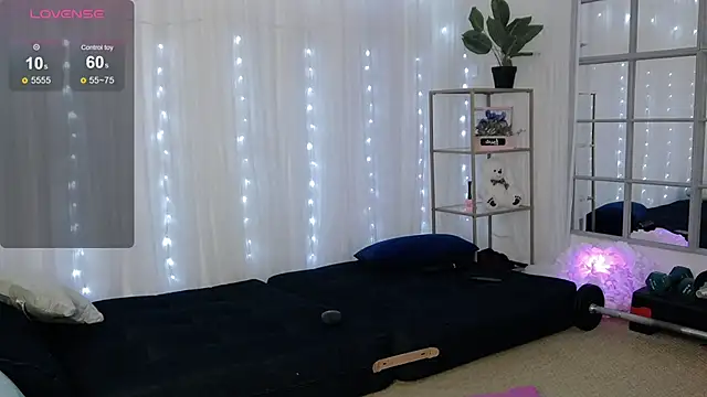 SarahRaynex live XXX chat