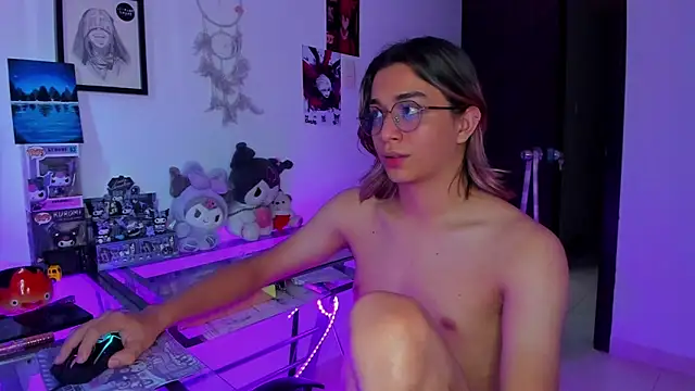 Онлайн чат XXX KeitaMoon