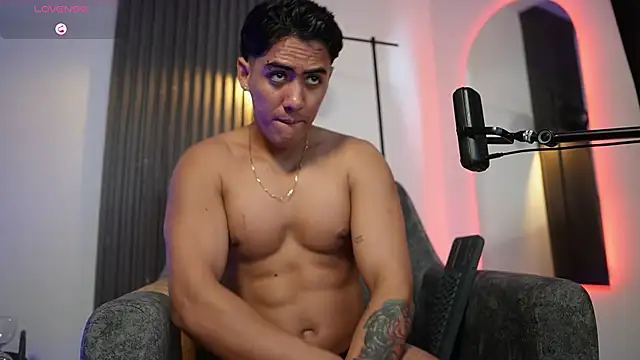 TaylerCross_ Webcam show