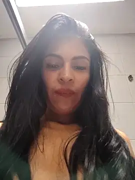 Astrid-- élő XXX-chatje