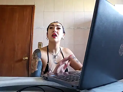 Chat XXX en directo de _aika666_