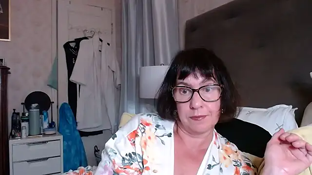 BigbustedBrenda Chat XXX live