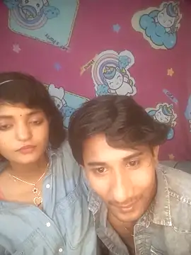 Show modela Freakingromance na web-kameri