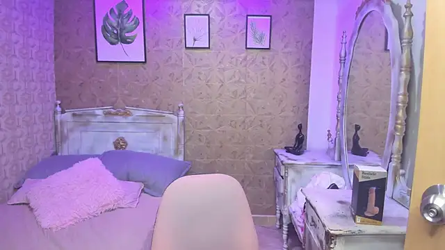 Mia_clk Adlı Modelin Canlı XXX Sohbeti