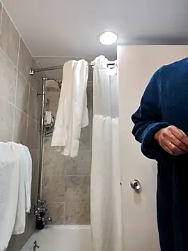 sinnernoir: διαδικτυακό σόου στην κάμερα