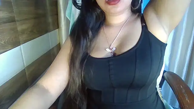 Chatroom XXX en direct de Yashika_Loves