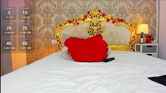 JulieBigAssx Chat XXX in diretta