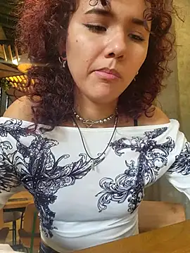 _TOMOEのライブXXXチャット