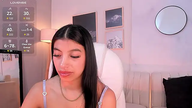 Tiffany_Low Adlı Modelin Canlı XXX Sohbeti