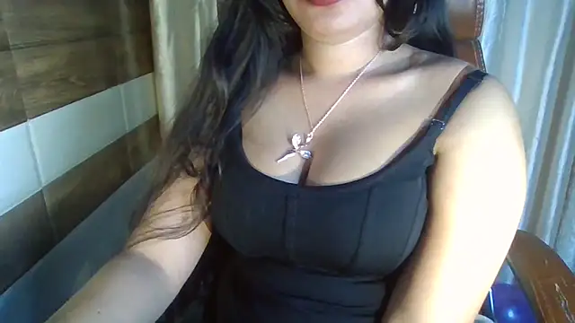 Yashika_Loves Live XXX-Chat