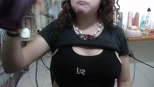 curly_greeneyed Obrolan Langsung XXX