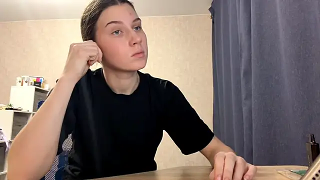 CloudyTube Chat XXX in diretta