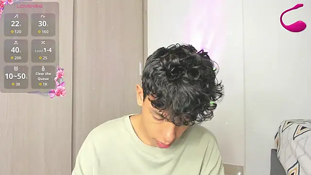 Maxfrost1 webcam show