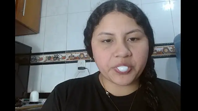 دردشة Baby_dirt الجنسية المباشرة