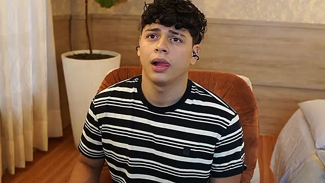 Ethan_occonor Chat XXX in diretta