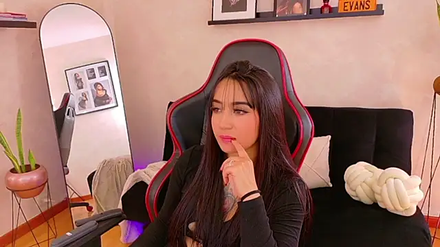 EmmyEvans1 Chat XXX in diretta