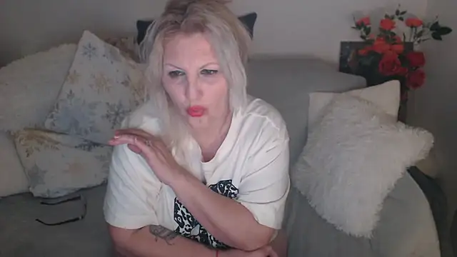 Divineblond – Live XXX-chat