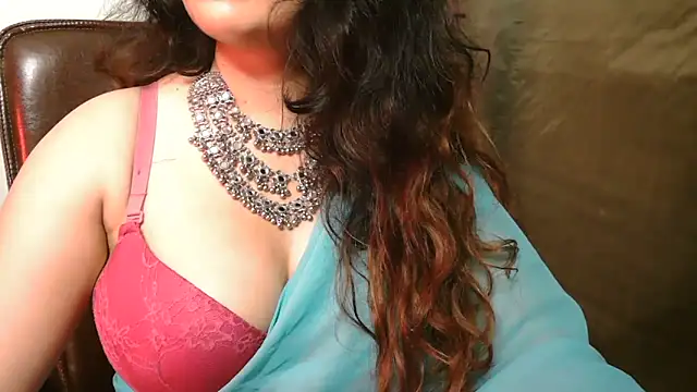 urvashihott Chat XXX live