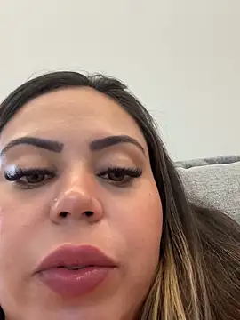 lariic 라이브 XXX 채팅