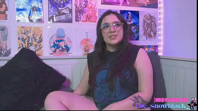 snowblack_ Show in webcam