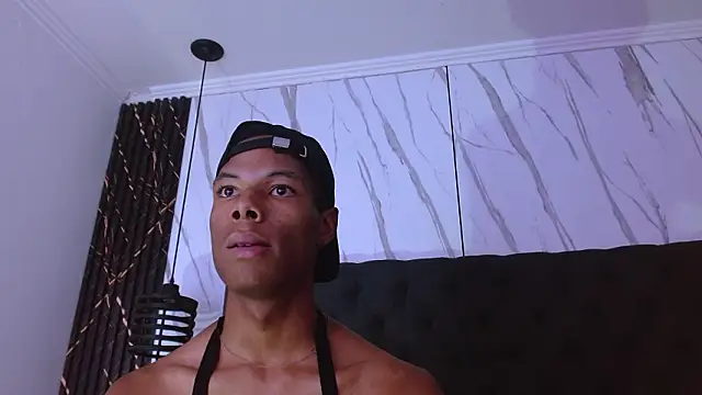 Santiago_Ortiz_: διαδικτυακό σόου στην κάμερα