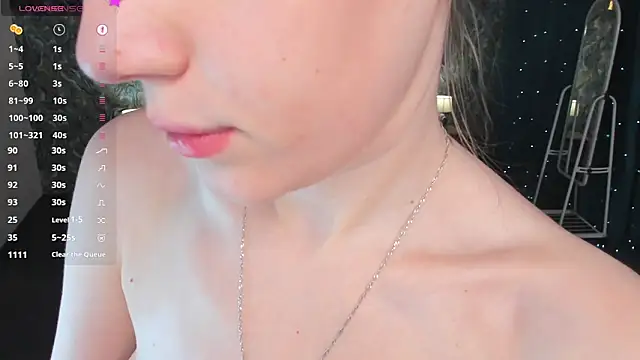 OdellaFrake Show Webcam