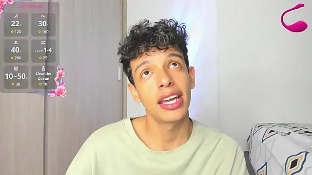 Maxfrost1 élő XXX-chatje