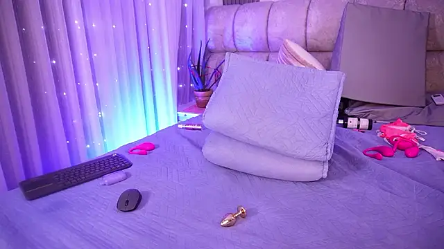 rousse_coup's Live XXX Chat