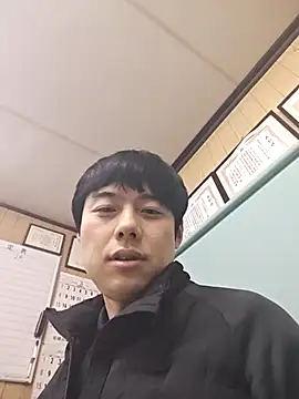 whitebriefboyn Webbikameraesitys