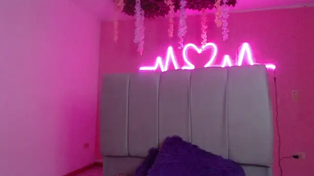 astrid_blaze_27: απευθείας συνομιλία ΧΧΧ