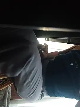 Harley-77 élő XXX-chatje