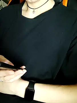 Aashikalaa 即時 XXX 聊天