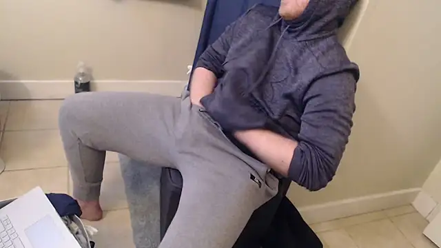 DaddyRyan1996 Show in webcam