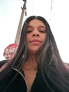 Chat XXX ao vivo de Layla-daring