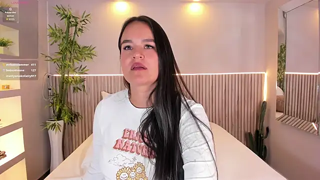 Chatroom XXX en direct de LucieMillerr