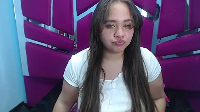 LucyOwen_18 Show Webcam