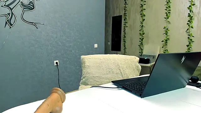 Yesss_Lilith: онлайн-секс-чат