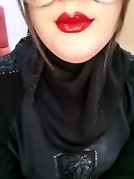 Rawya-34's Live XXX Chat