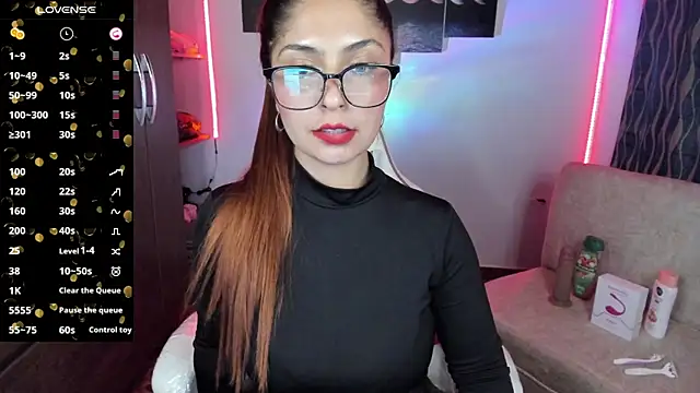 Mady_monroe_111 Adlı Modelin Canlı XXX Sohbeti