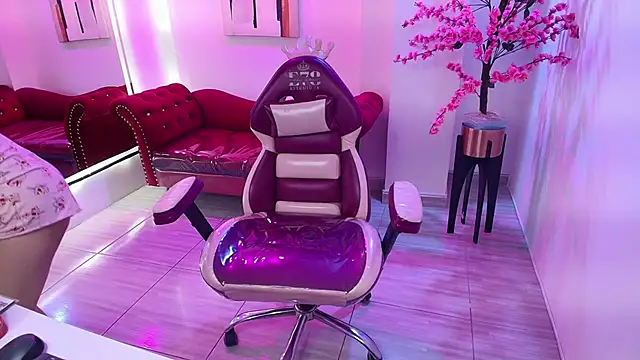 Chatroom XXX en direct de Emily_andrews