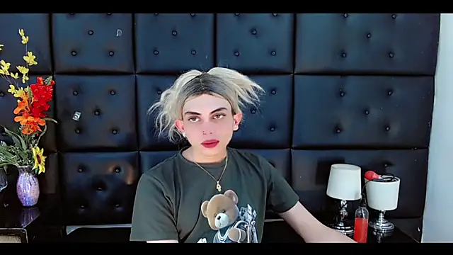 Show modela Daniela_Pink_ na web-kameri